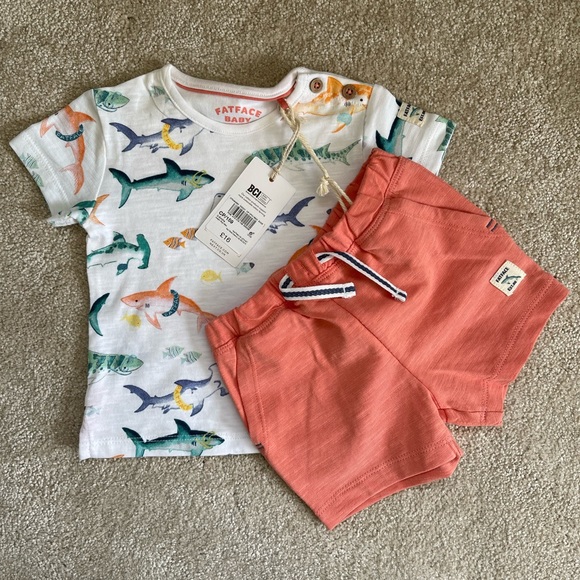 Fat Face shorts set 3-6 months - Picture 2 of 5
